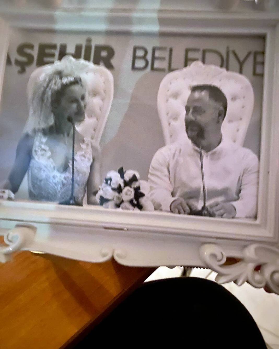 Yıldız Asyalı'dan sürpriz nikah: O iş insanıyla sessiz sedasız evlendi! Sevindiren haberi sosyal medyadan duyurdu 5
